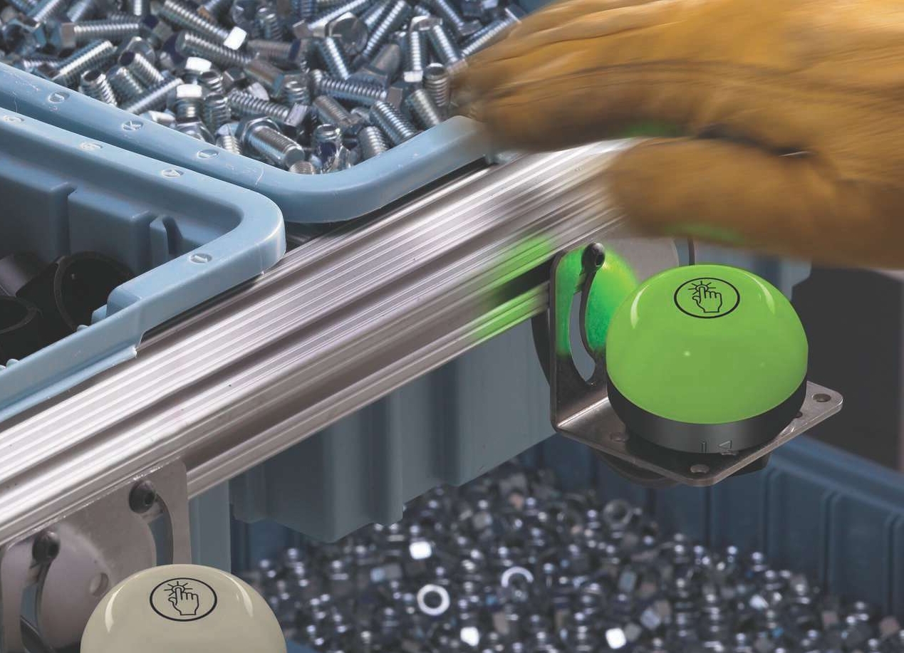 K70 pick to light device on a mobile assembly station