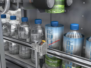Détection de bouteilles transparentes pour déclencher une étiqueteuse à manchon rétractable